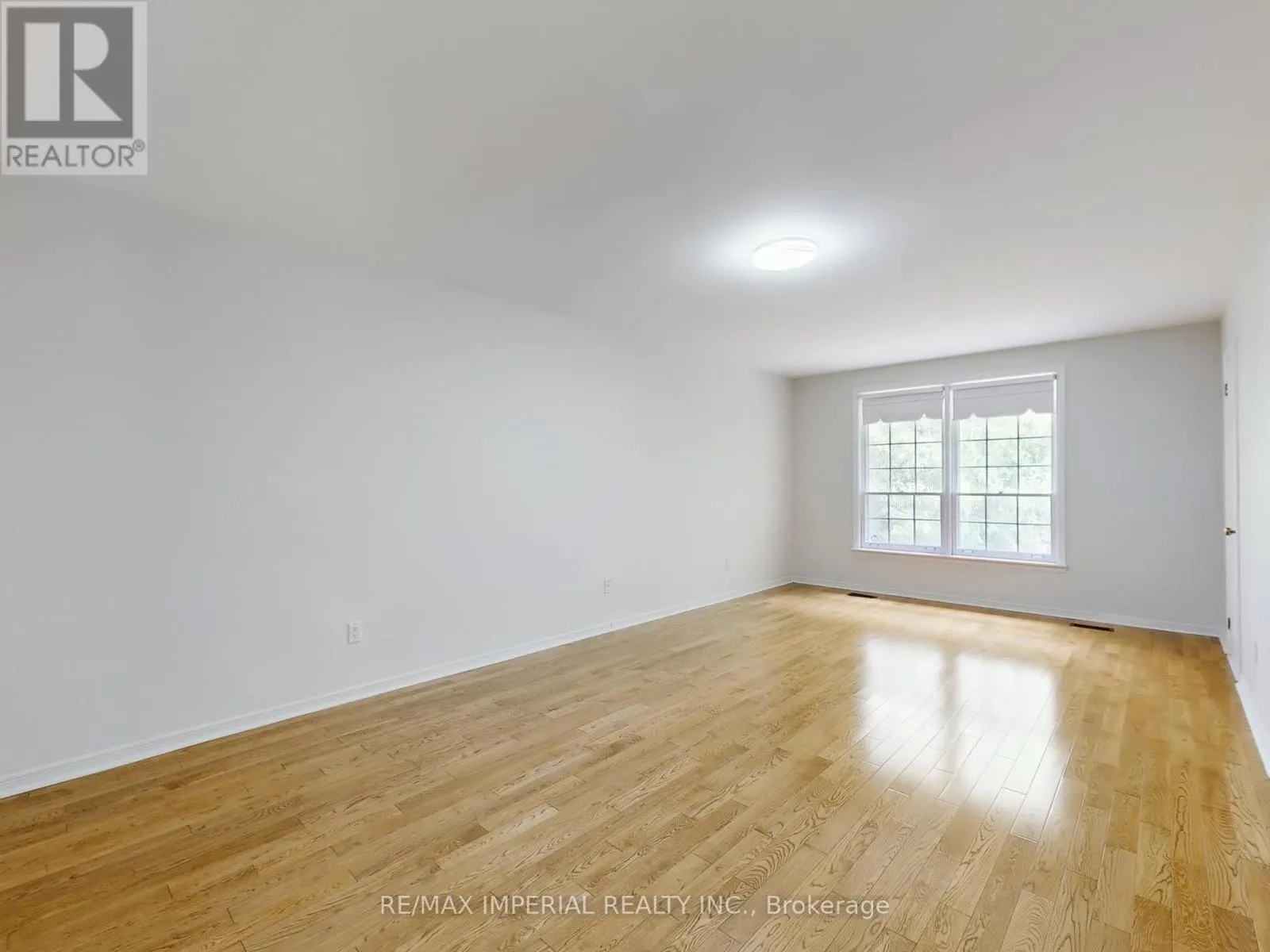 5 CREEKSIDE ROAD