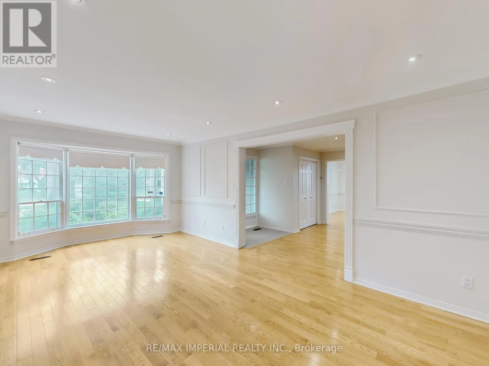 5 CREEKSIDE ROAD
