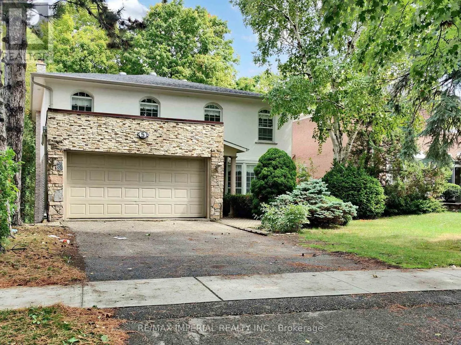 5 CREEKSIDE ROAD