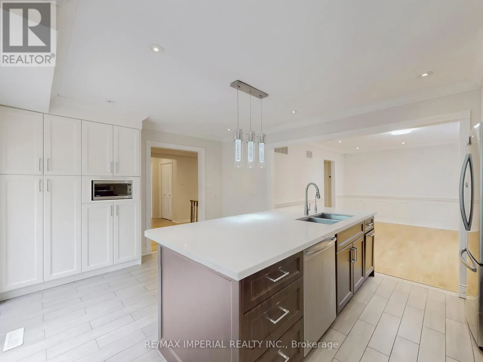 5 CREEKSIDE ROAD