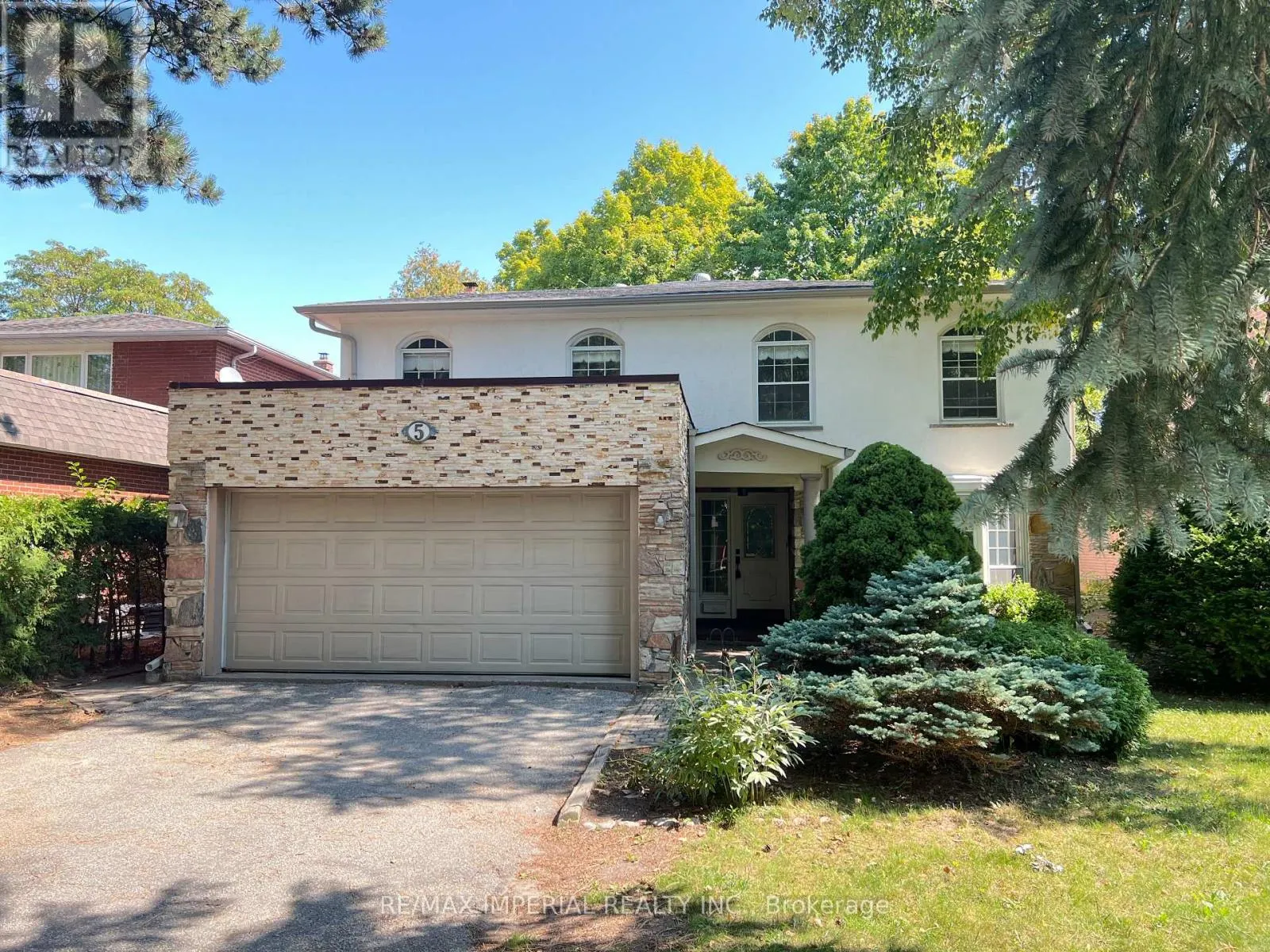 5 CREEKSIDE ROAD