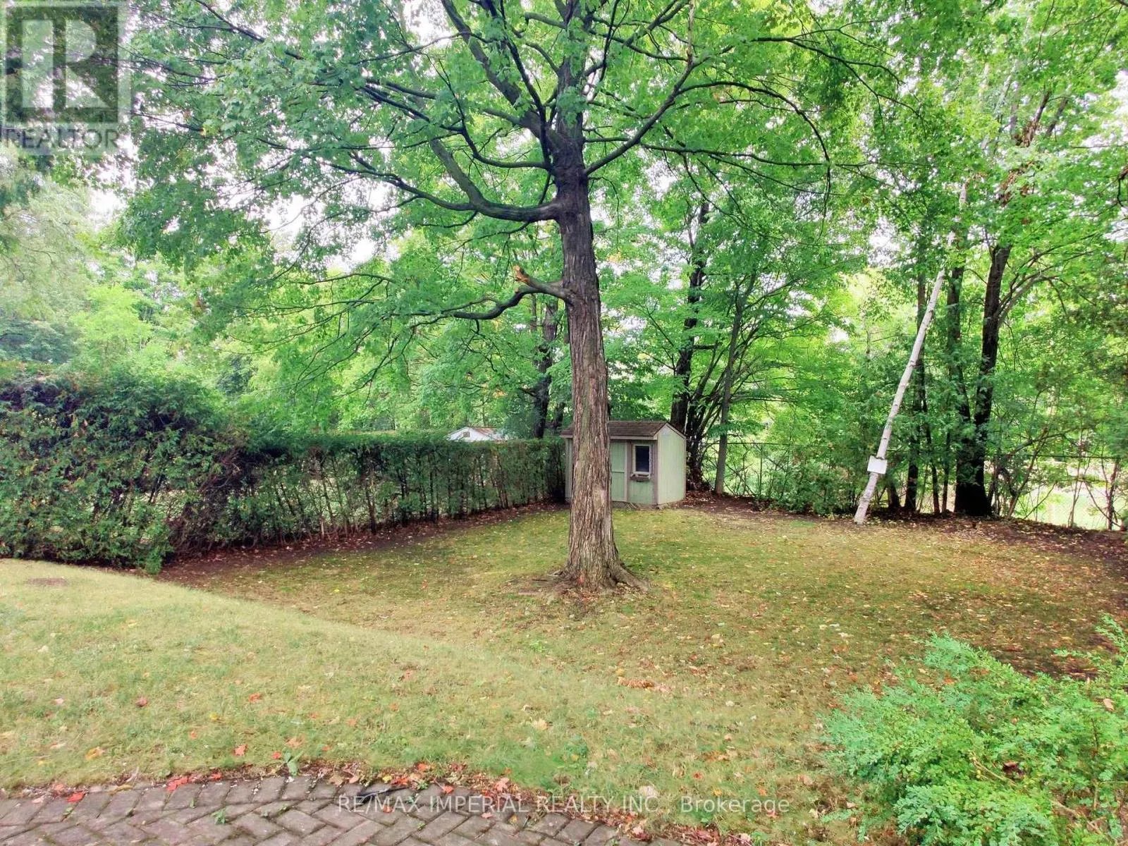 5 CREEKSIDE ROAD