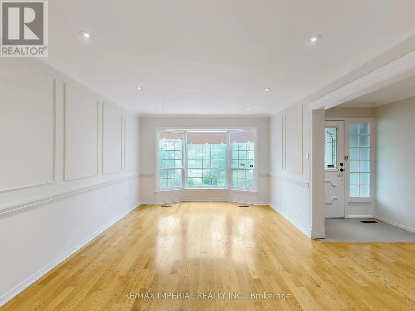 5 CREEKSIDE ROAD