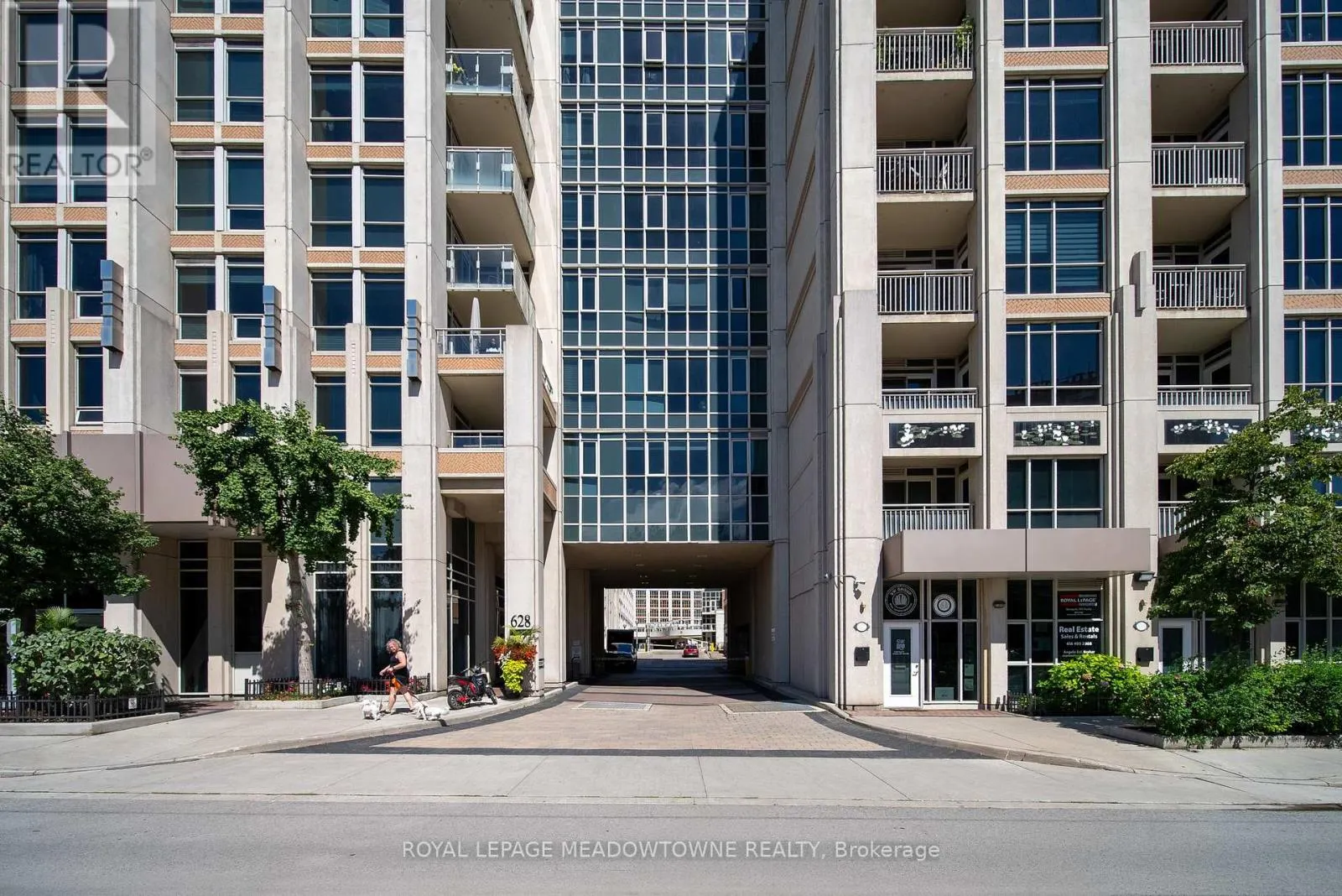 916 - 628 FLEET STREET