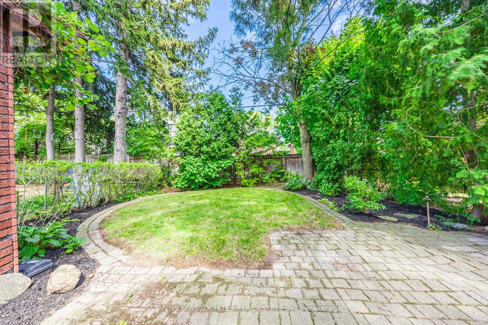 450 BRIAR HILL AVENUE
