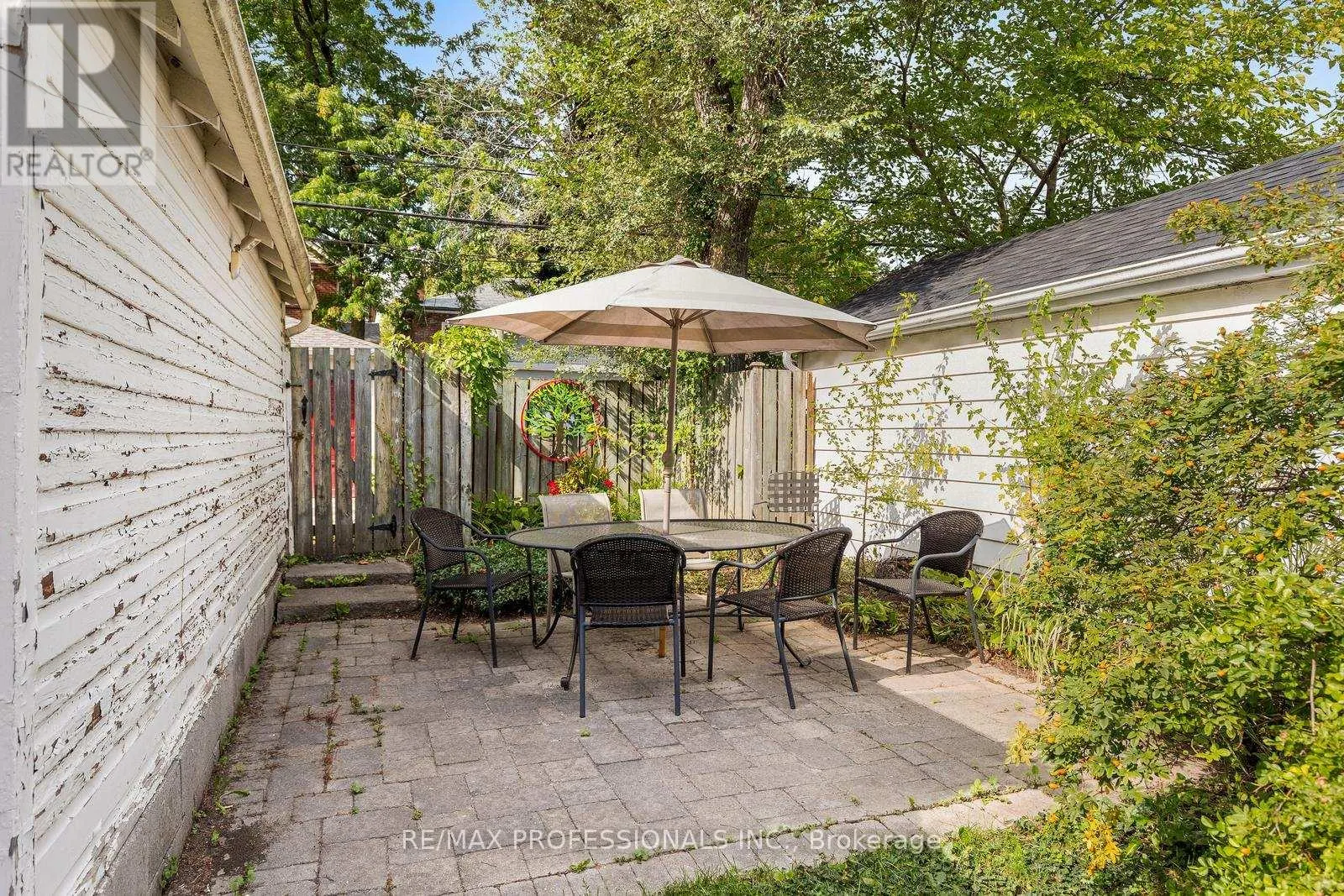 212 DOUGLAS AVENUE
