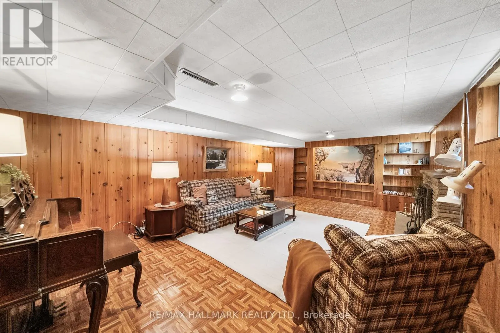 232 NEWTON DRIVE