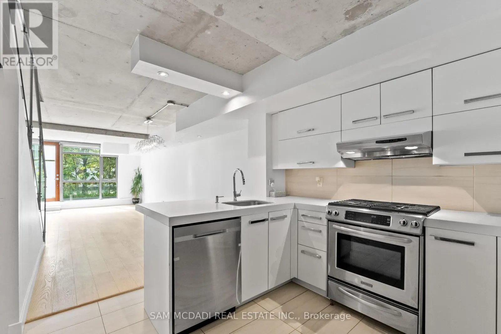 123 - 55 STEWART STREET