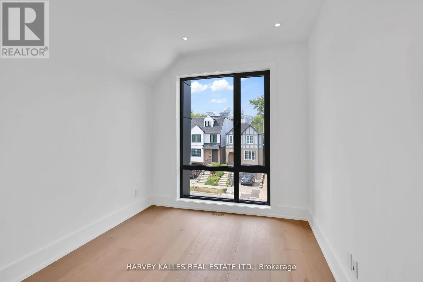 171 BELSIZE DRIVE