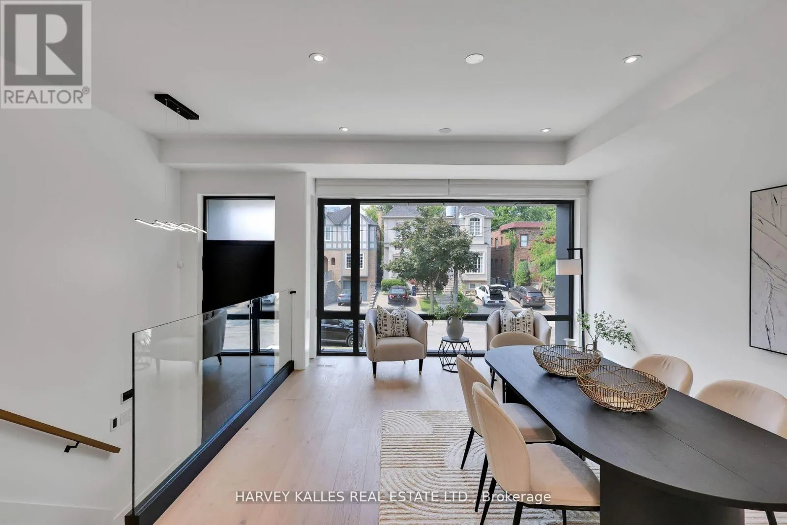 171 BELSIZE DRIVE