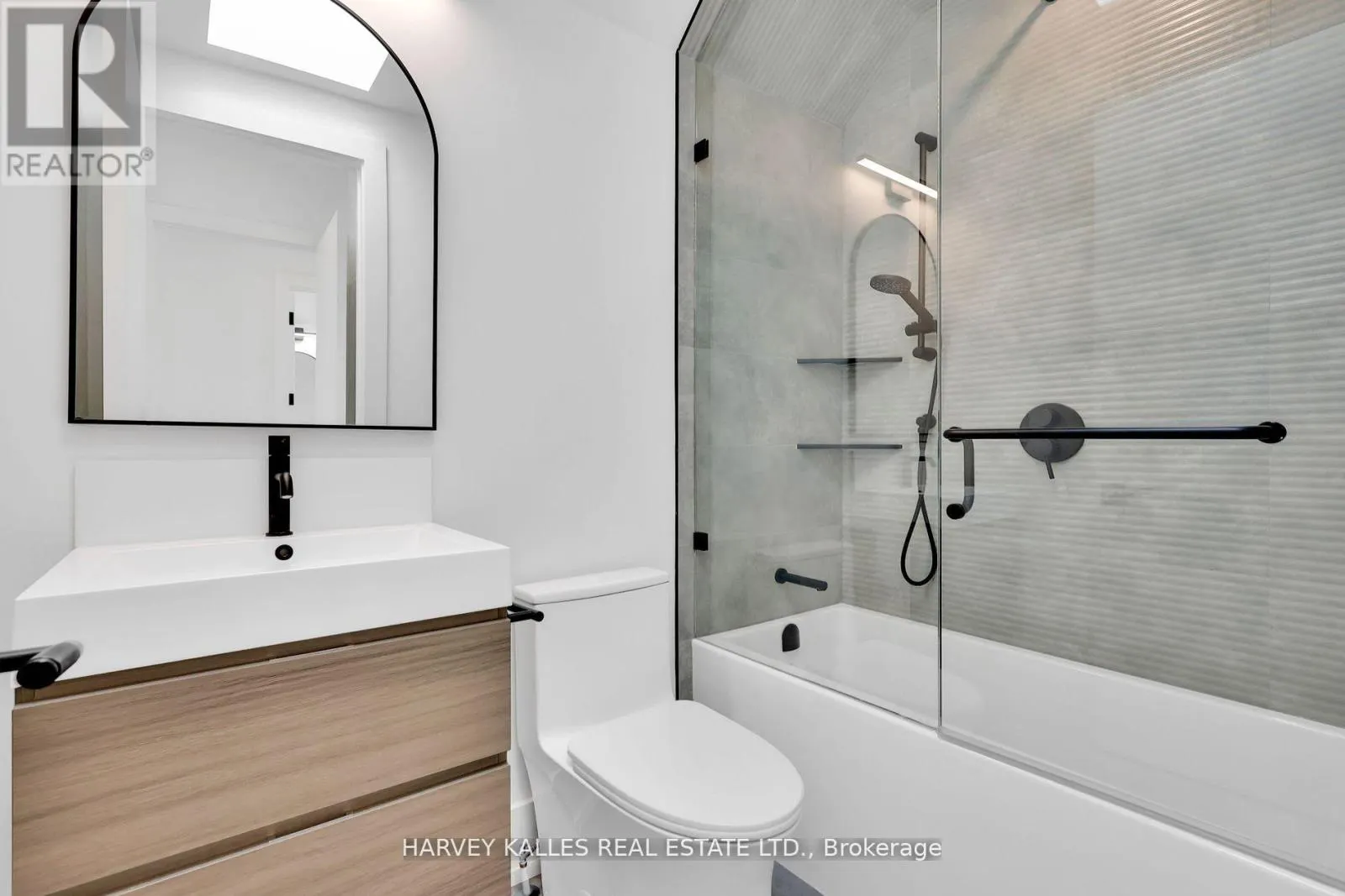 171 BELSIZE DRIVE