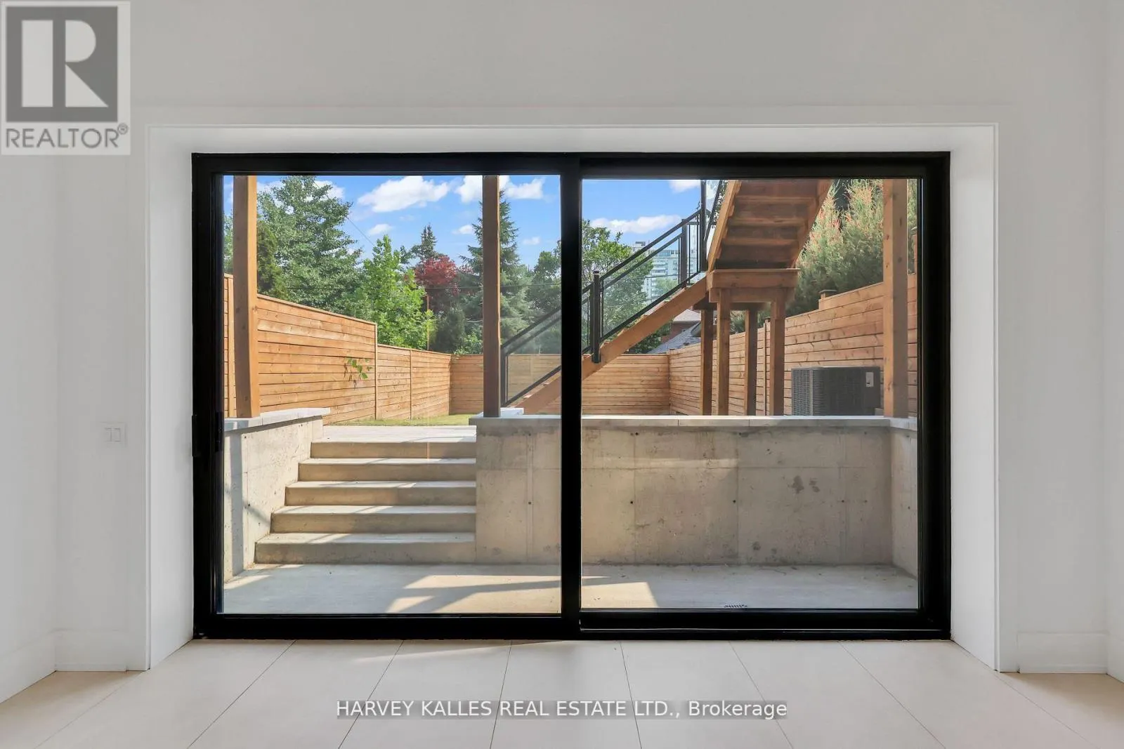171 BELSIZE DRIVE