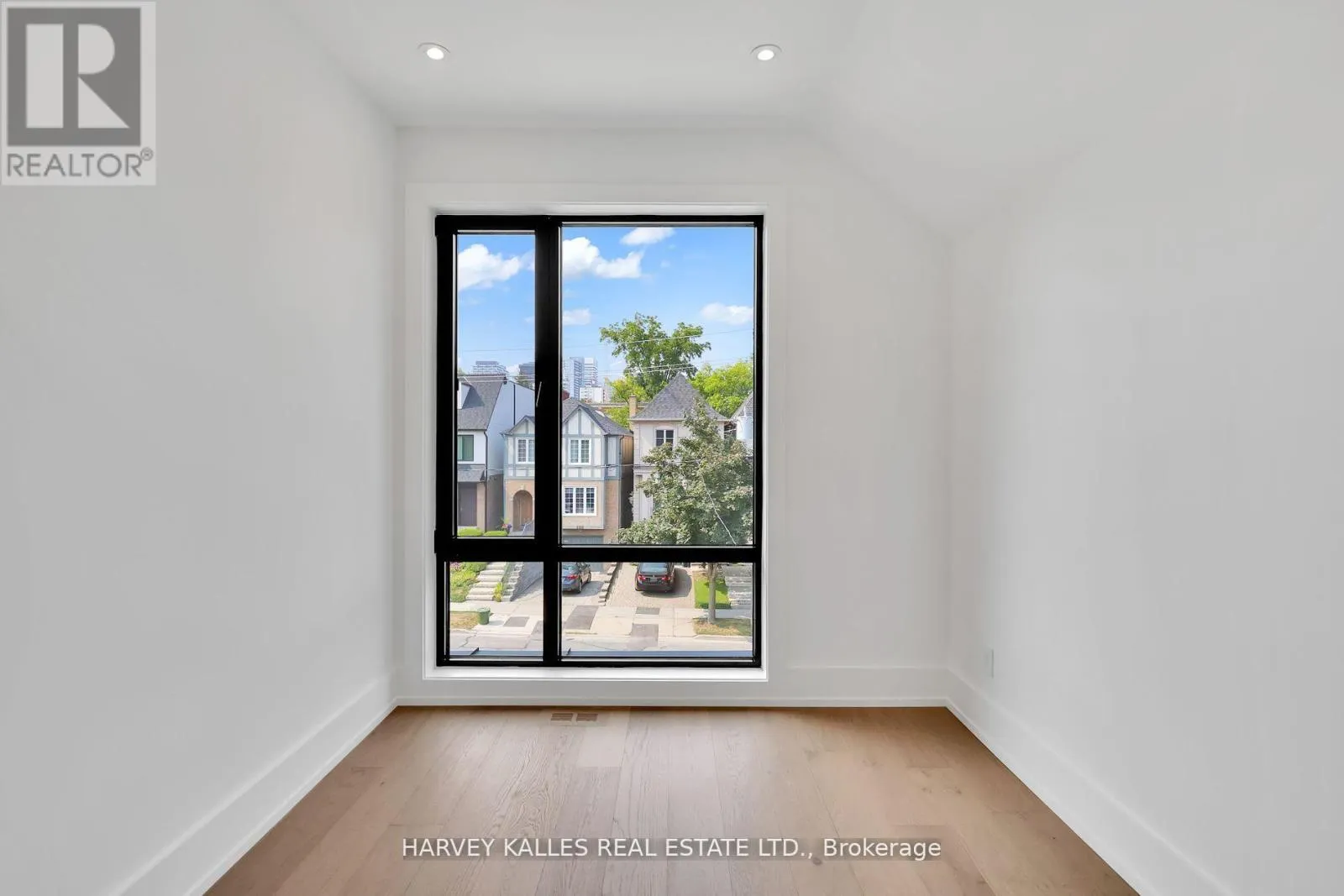 171 BELSIZE DRIVE
