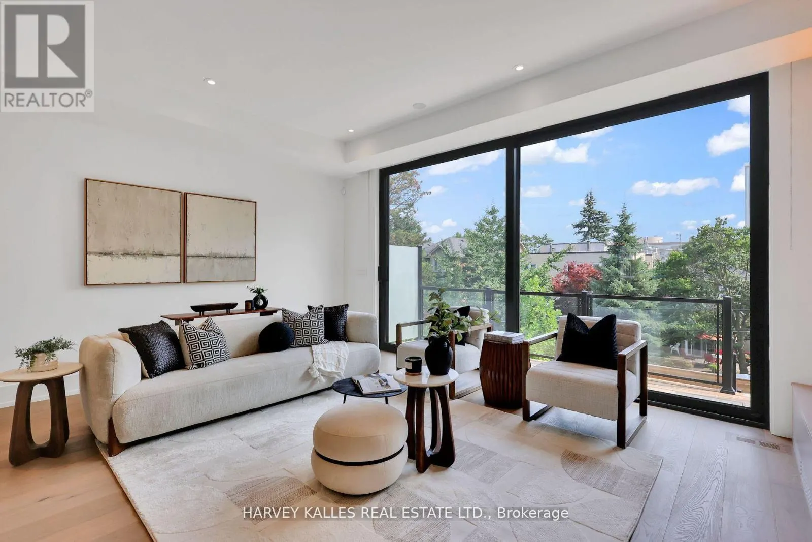 171 BELSIZE DRIVE