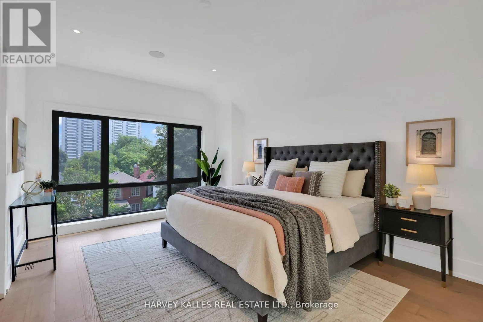 171 BELSIZE DRIVE