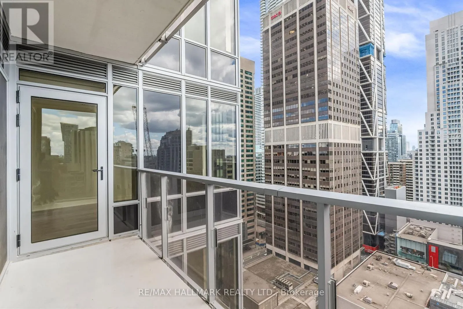 1812 - 11 YORKVILLE AVENUE