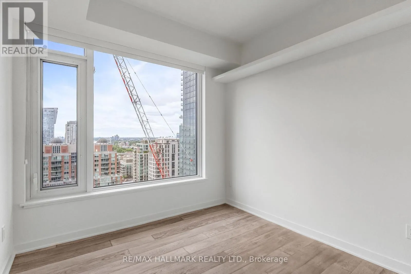 1812 - 11 YORKVILLE AVENUE
