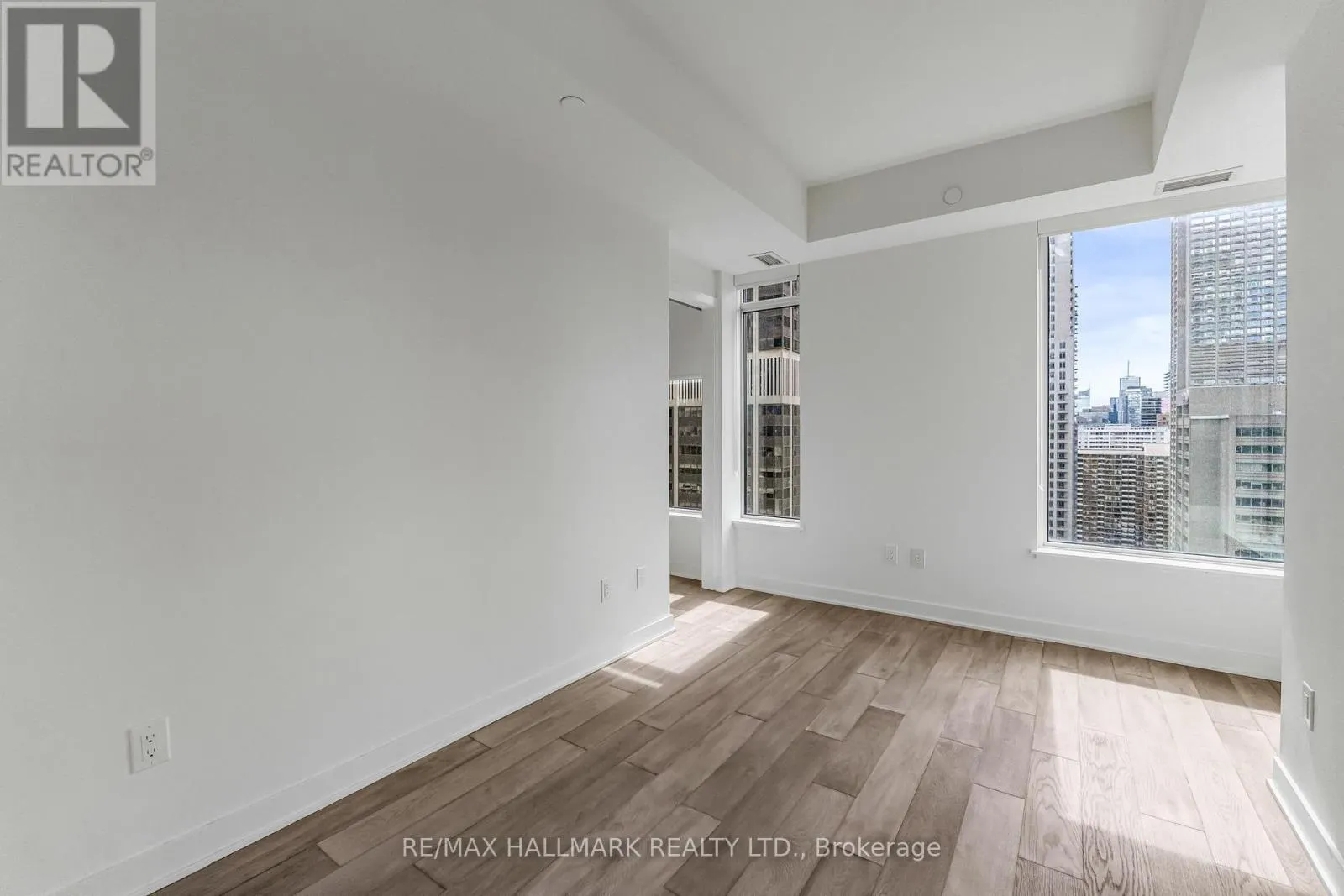 1812 - 11 YORKVILLE AVENUE