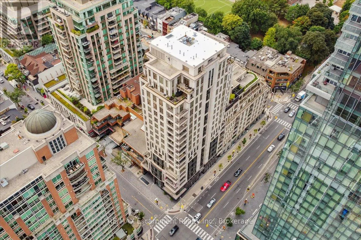 304 - 68 YORKVILLE AVENUE, #304
