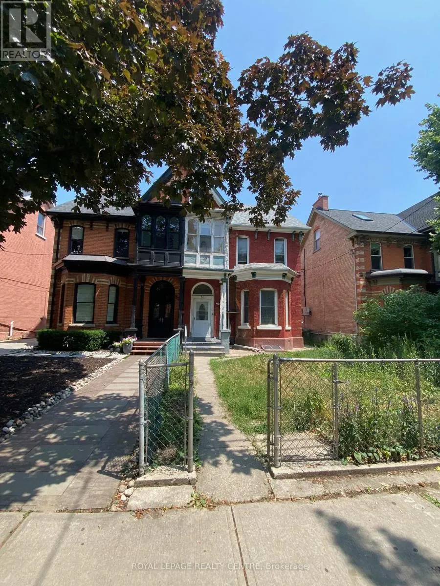 31 BEACONSFIELD AVENUE