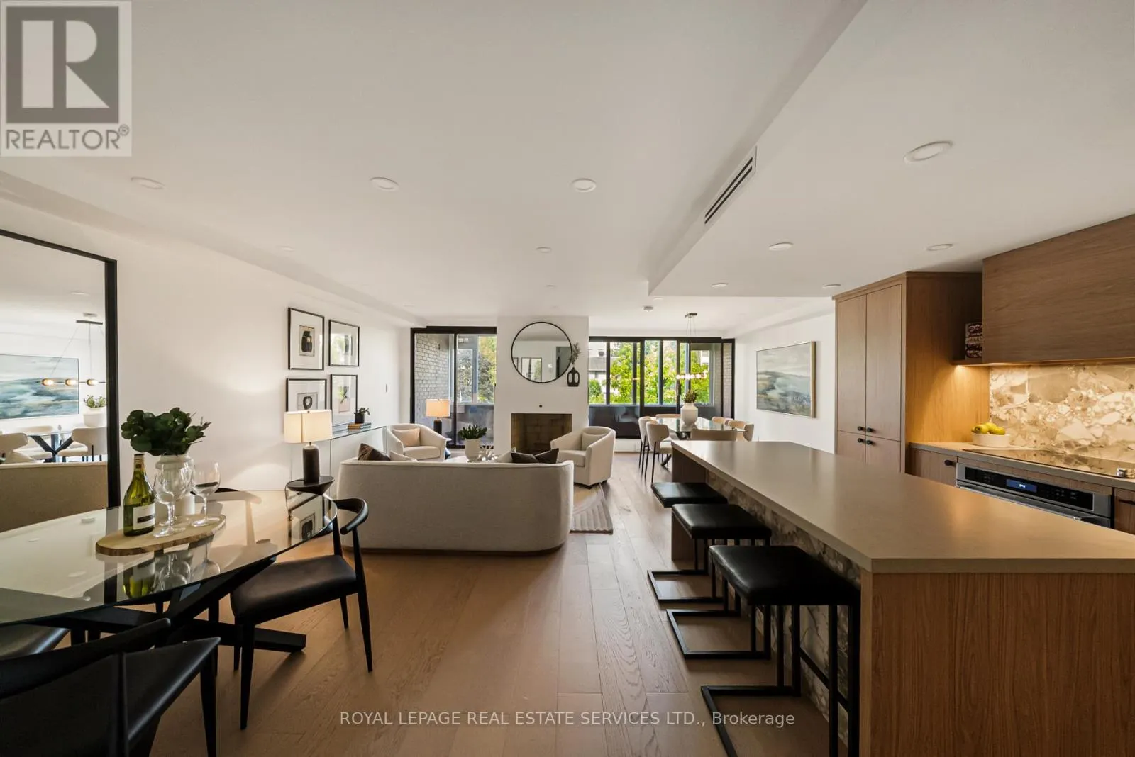 402 - 349 ST.CLAIR AVENUE W