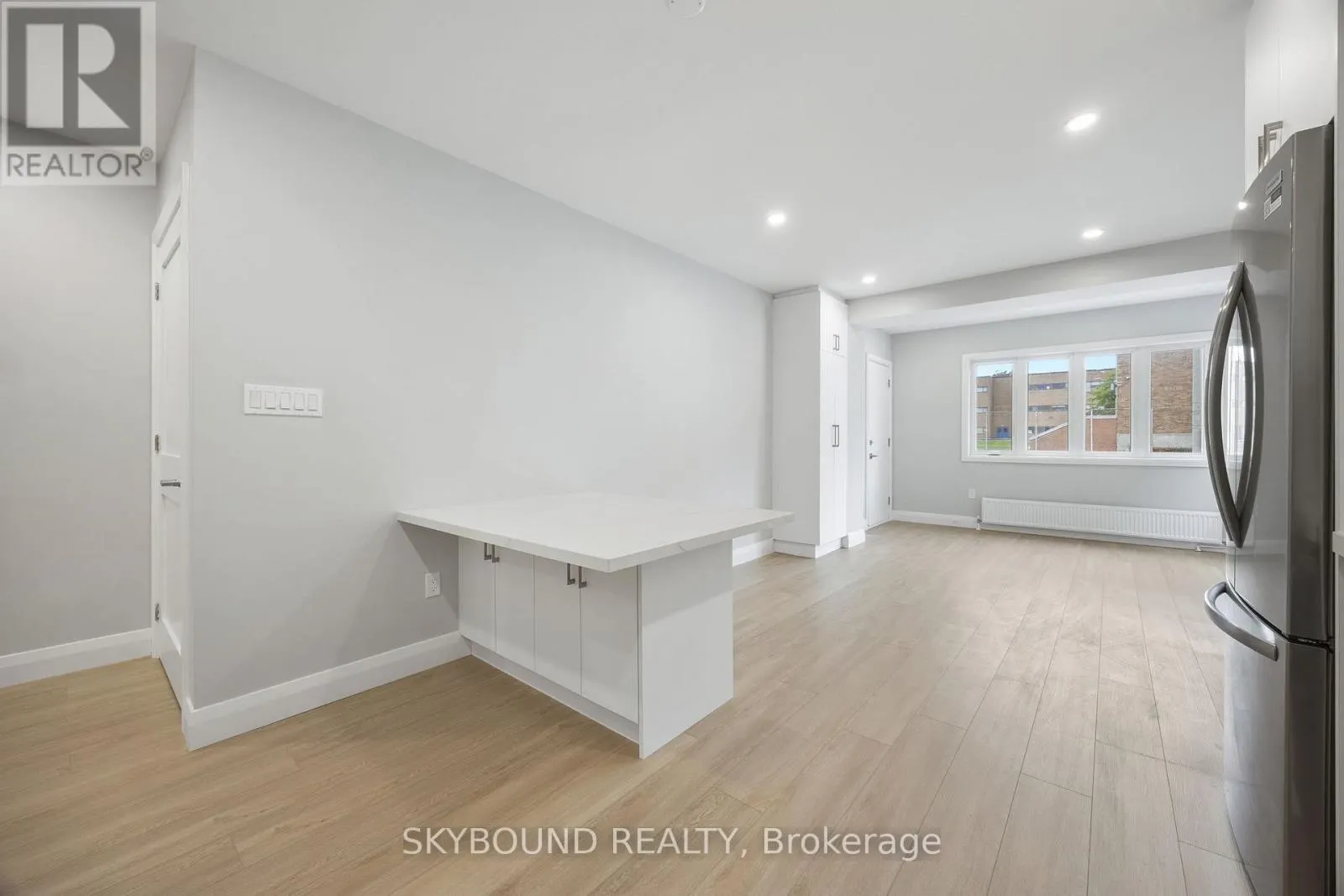 1-MAIN - 1731 DUFFERIN STREET