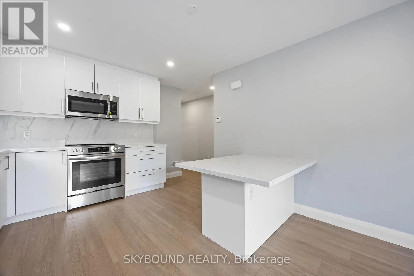 3-UPPER - 1731 DUFFERIN STREET