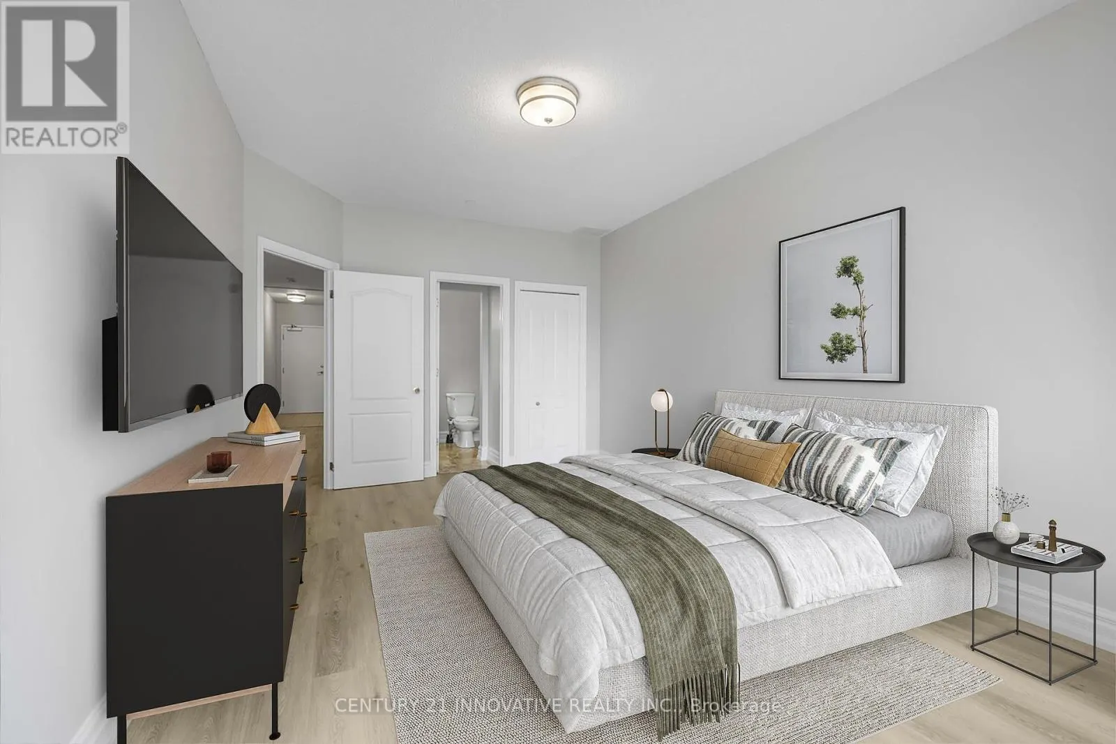 302 - 393 KING STREET W