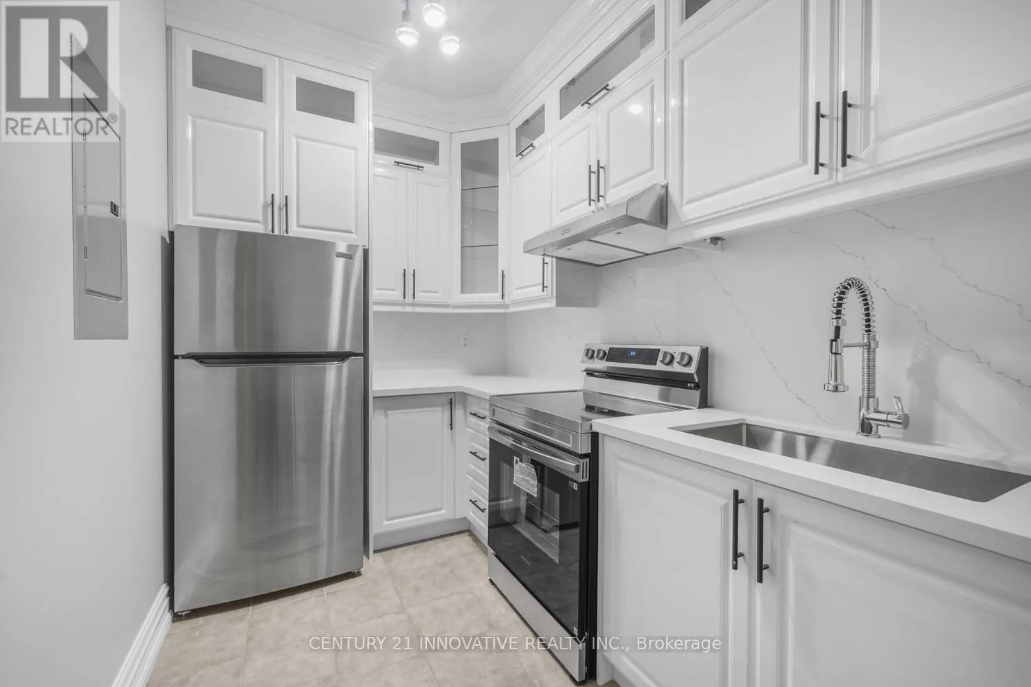 302 - 393 KING STREET W