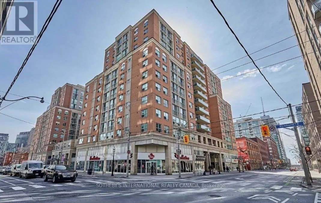 560 - 313 RICHMOND STREET E