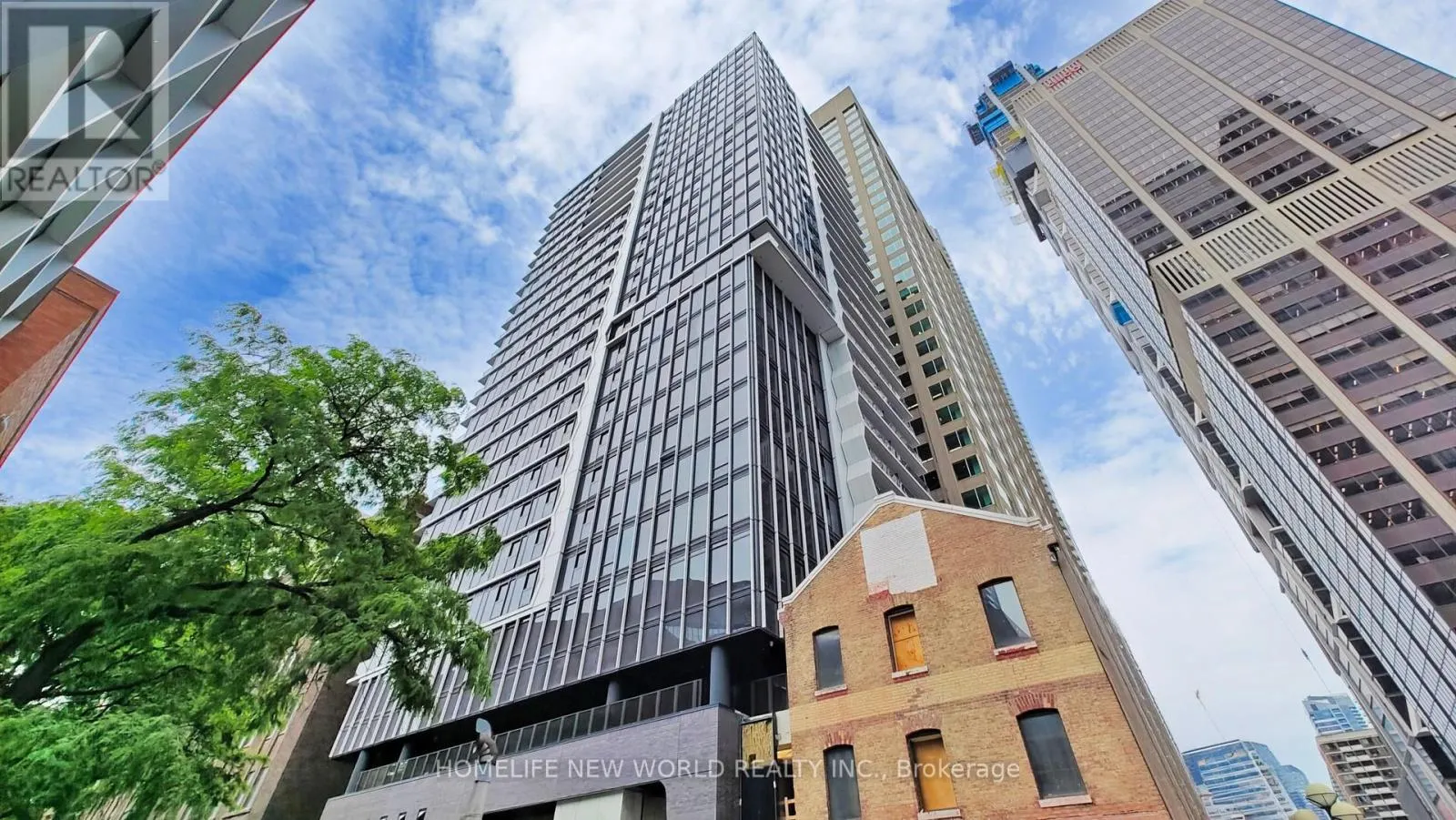 1908 - 771 YONGE STREET