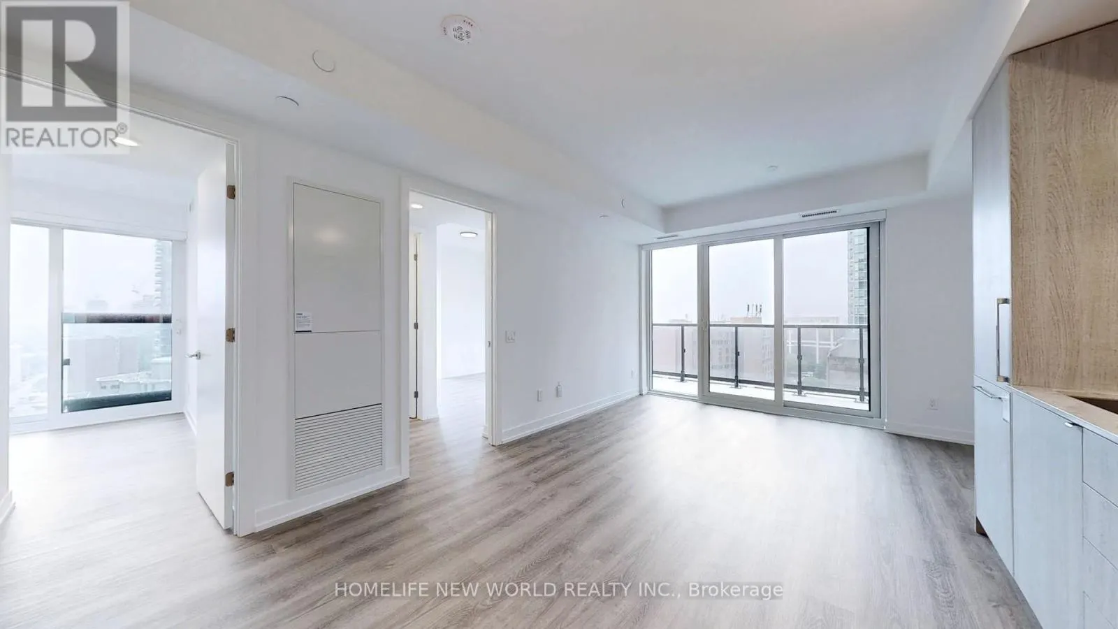 1908 - 771 YONGE STREET