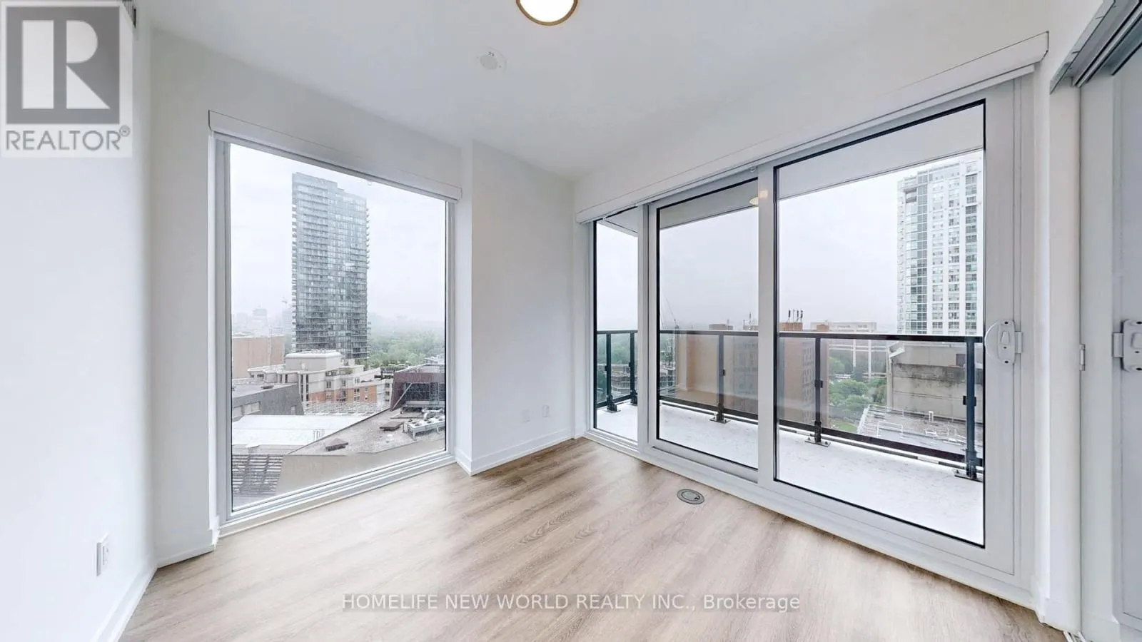 1908 - 771 YONGE STREET