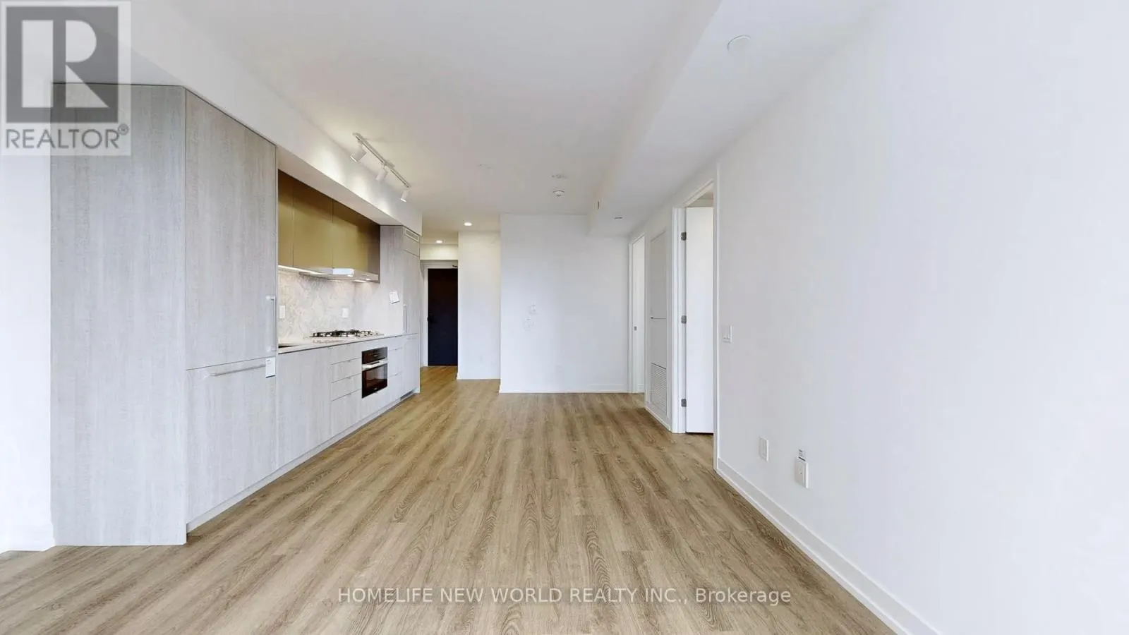 1908 - 771 YONGE STREET