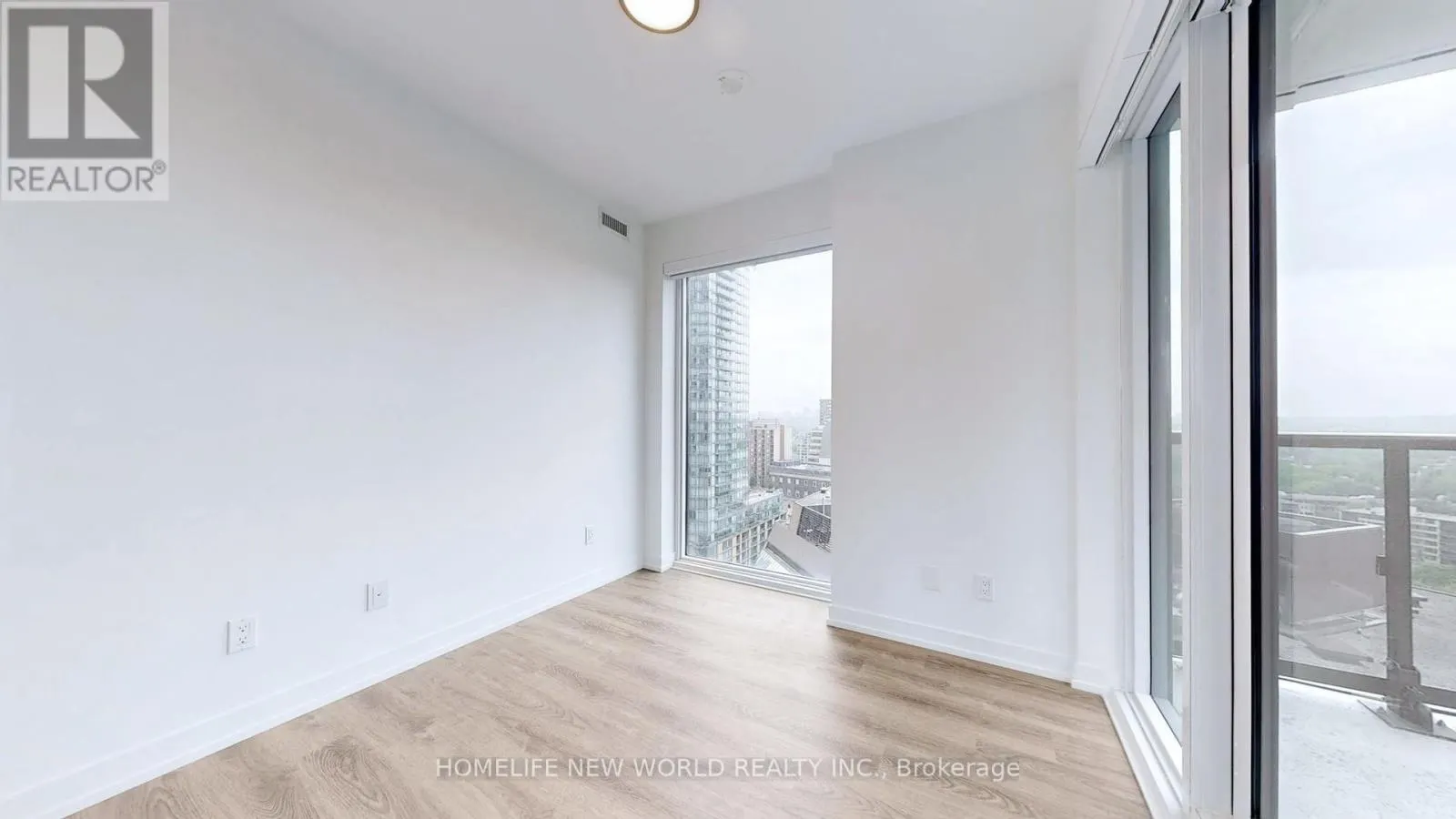 1908 - 771 YONGE STREET