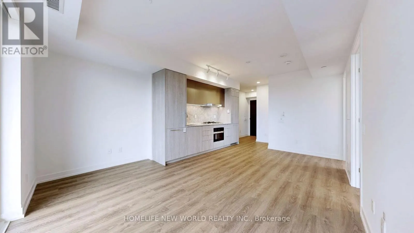 1908 - 771 YONGE STREET