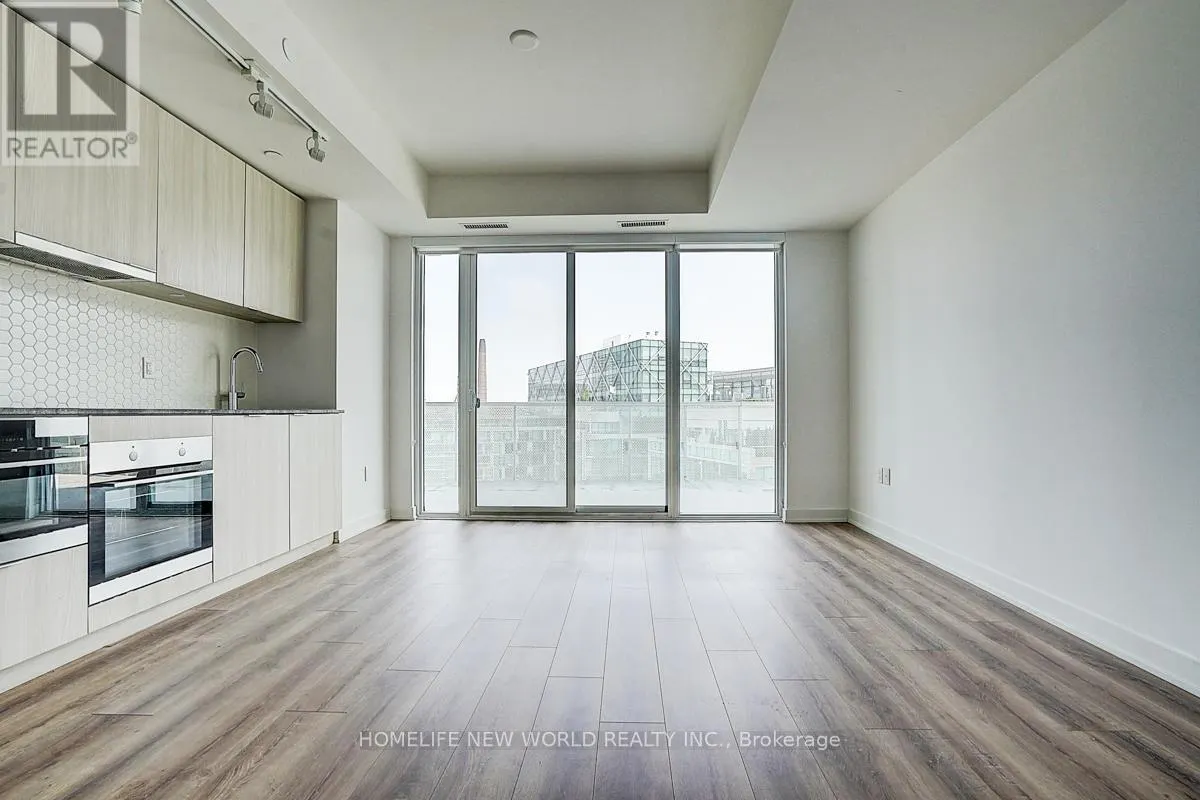 1202 - 15 QUEENS QUAY E