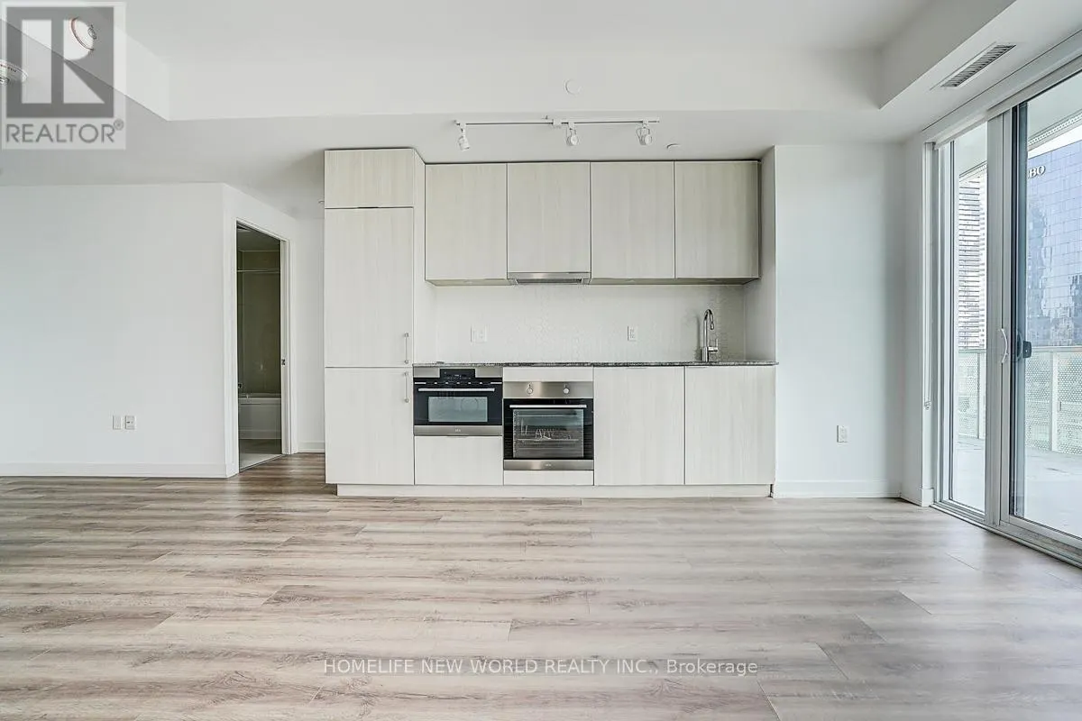 1202 - 15 QUEENS QUAY E