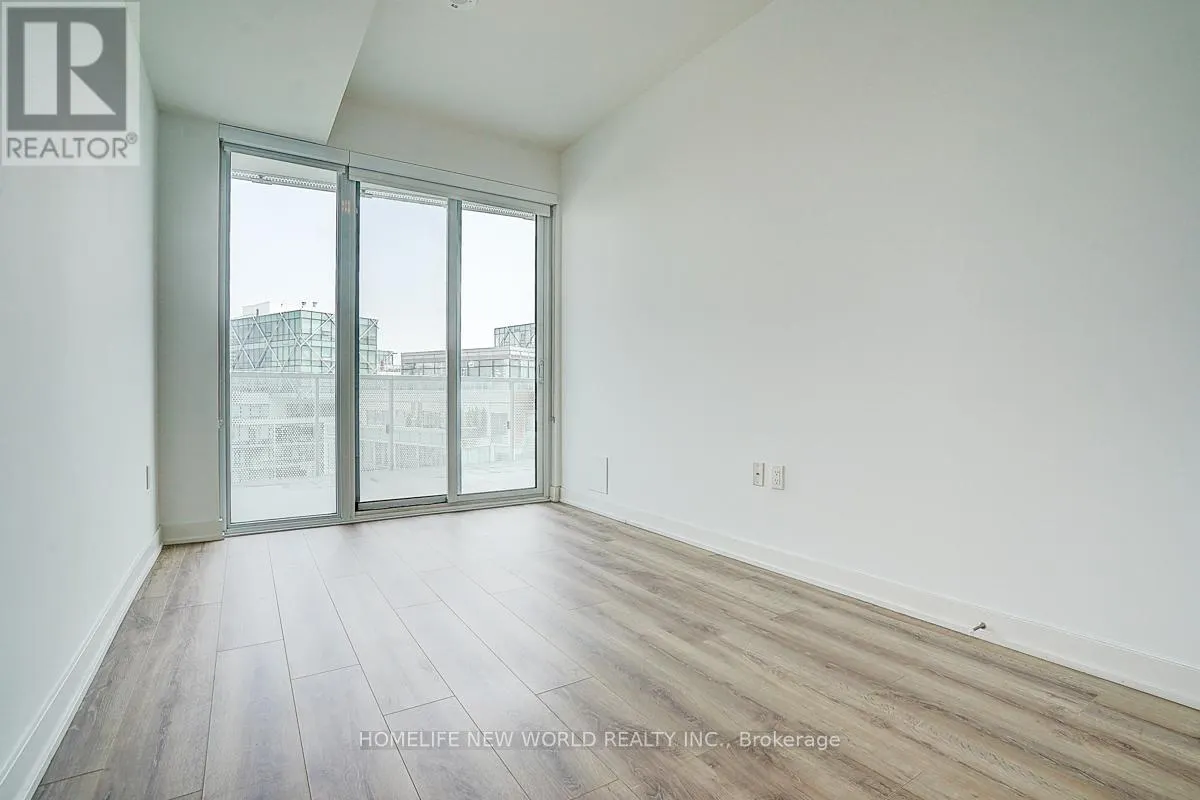1202 - 15 QUEENS QUAY E