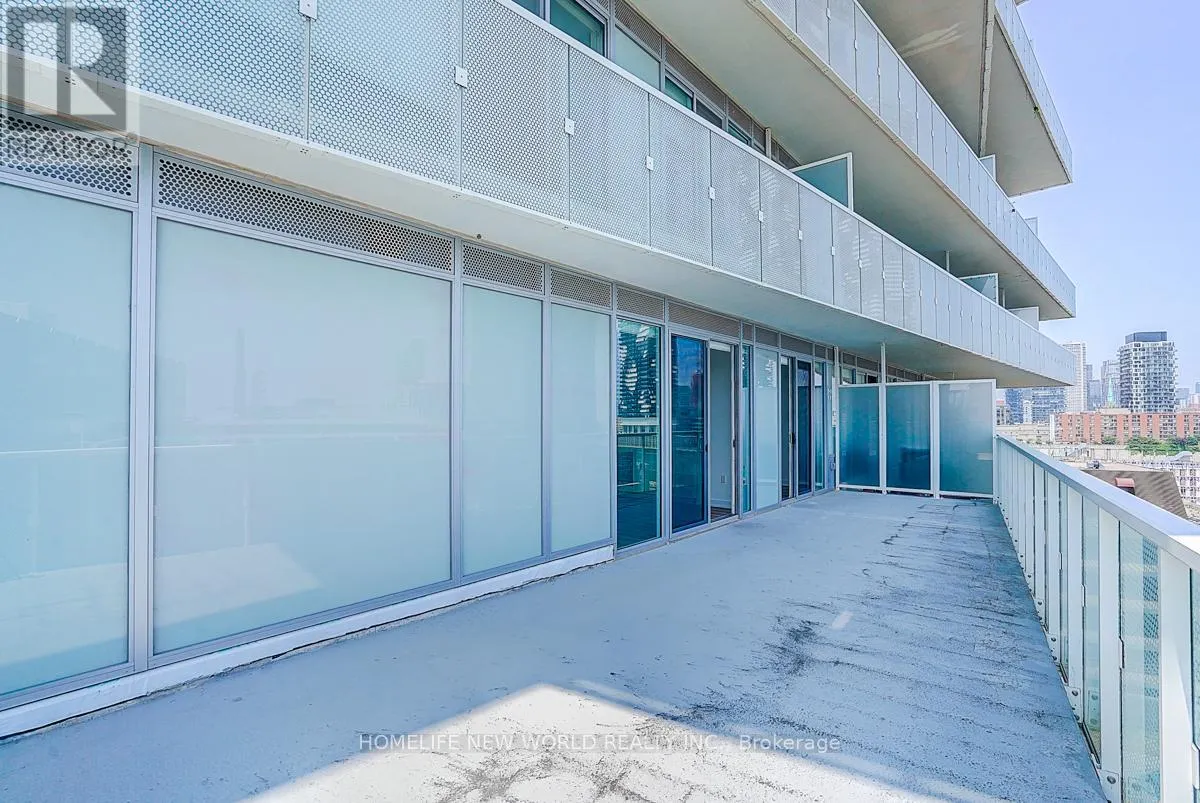 1202 - 15 QUEENS QUAY E