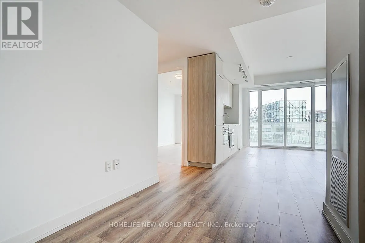 1202 - 15 QUEENS QUAY E