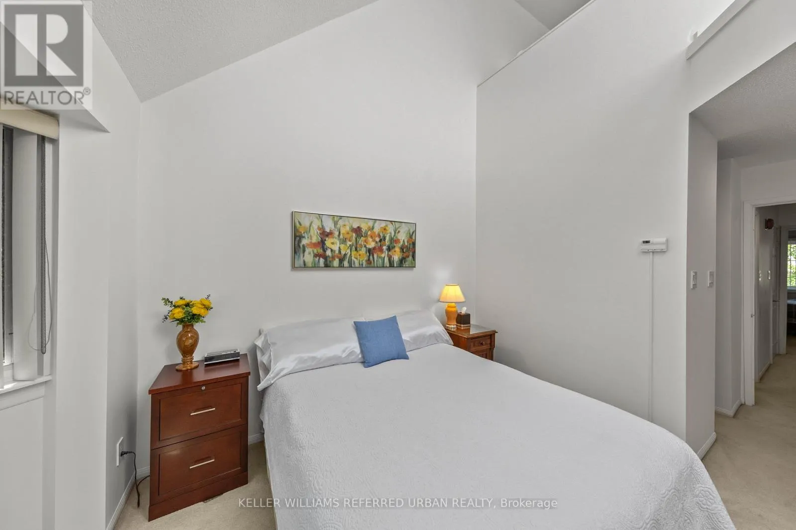 618 - 574 WELLINGTON STREET W