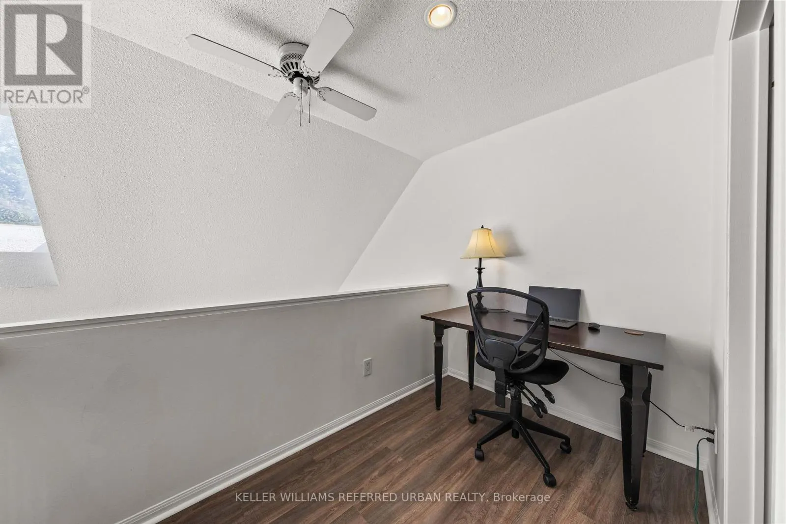 618 - 574 WELLINGTON STREET W