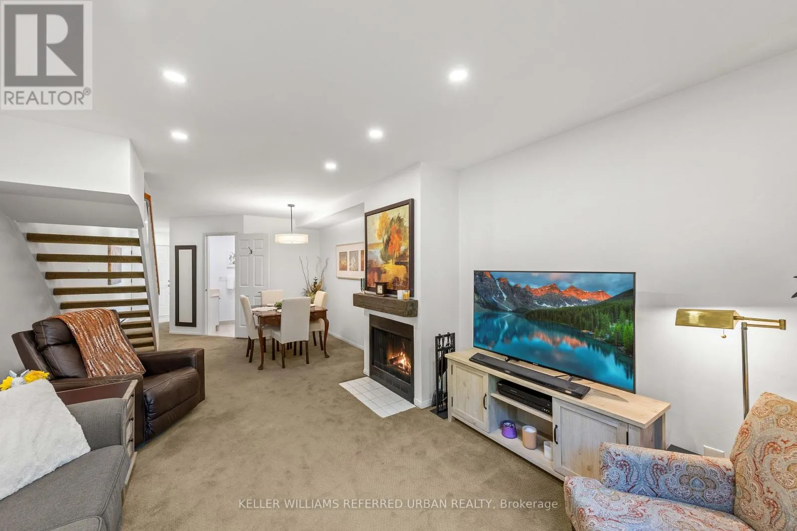 618 - 574 WELLINGTON STREET W