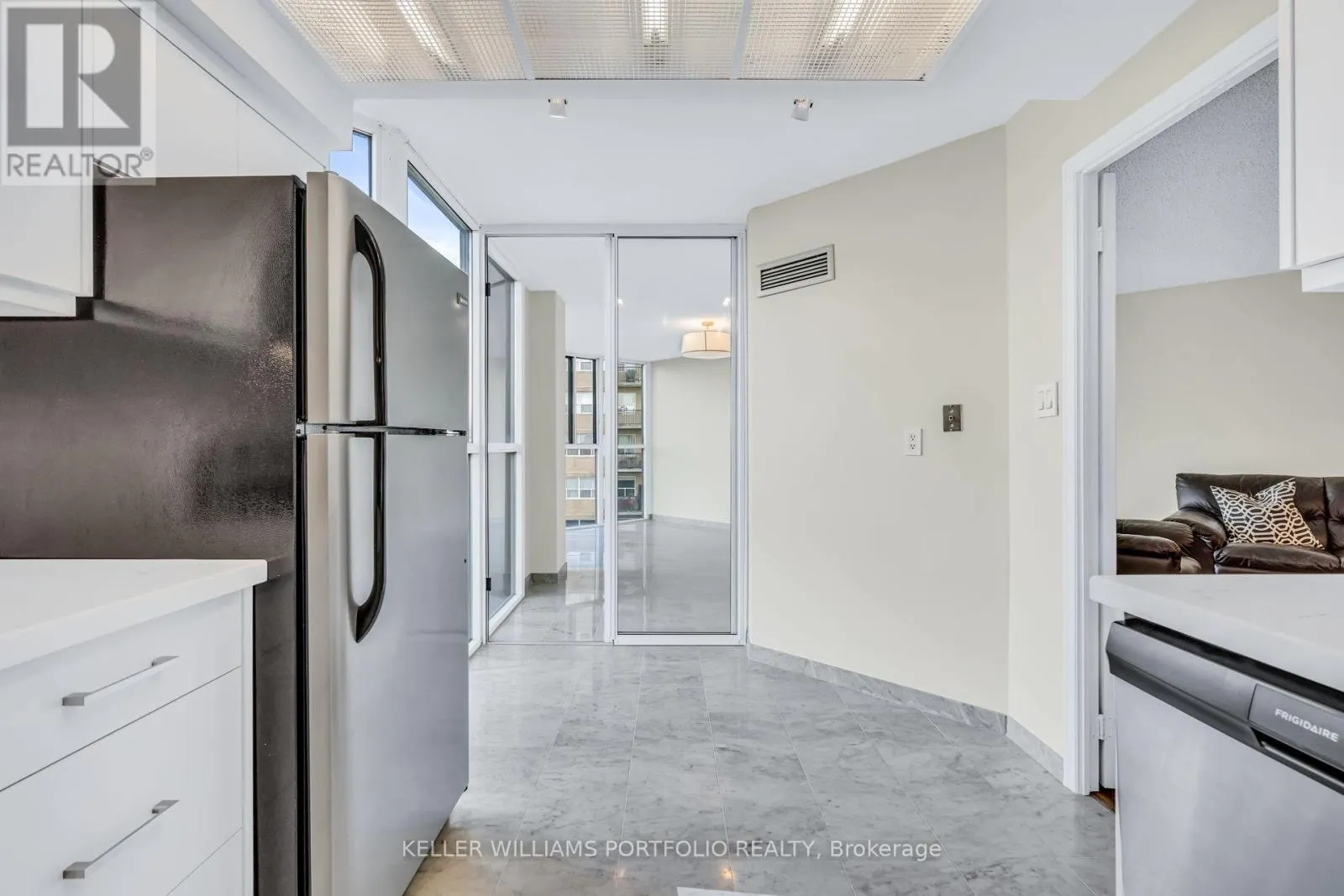 805 - 10 TICHESTER ROAD N