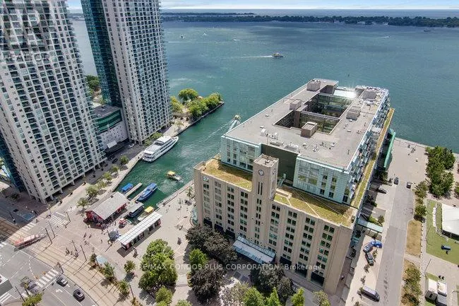 3206 - 208 QUEENS QUAY W