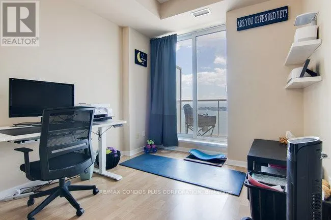 3206 - 208 QUEENS QUAY W