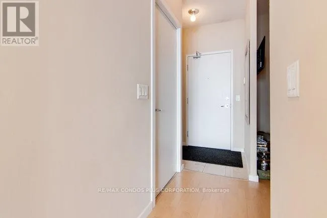 3206 - 208 QUEENS QUAY W