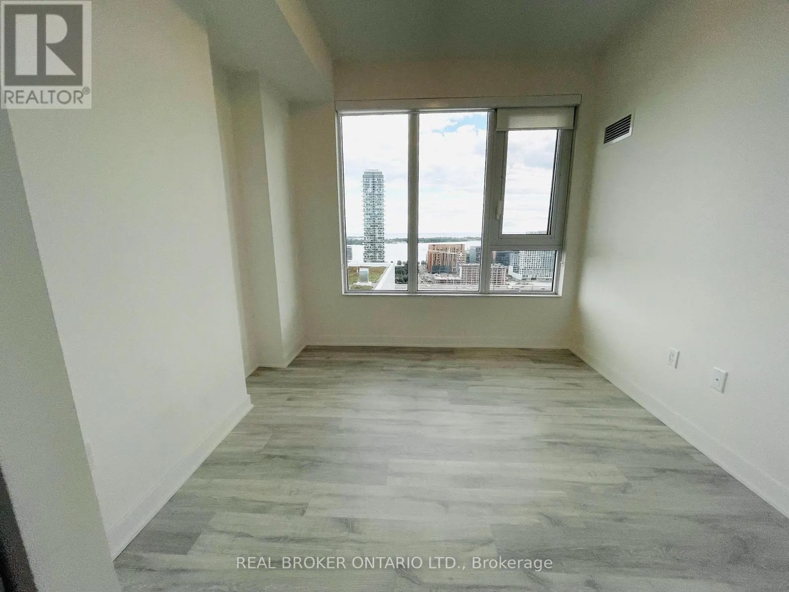 2327 - 135 LOWER SHERBOURNE STREET