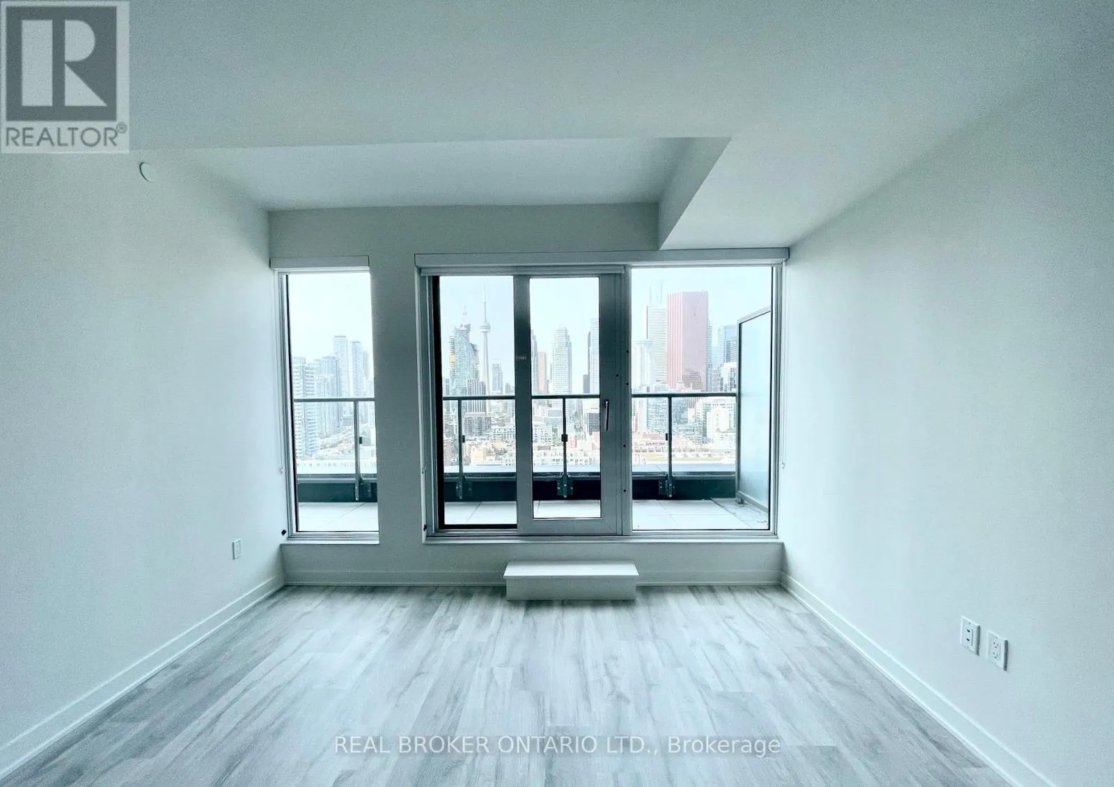 2327 - 135 LOWER SHERBOURNE STREET